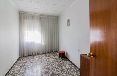 Resale - Casa - Redován - La cruz