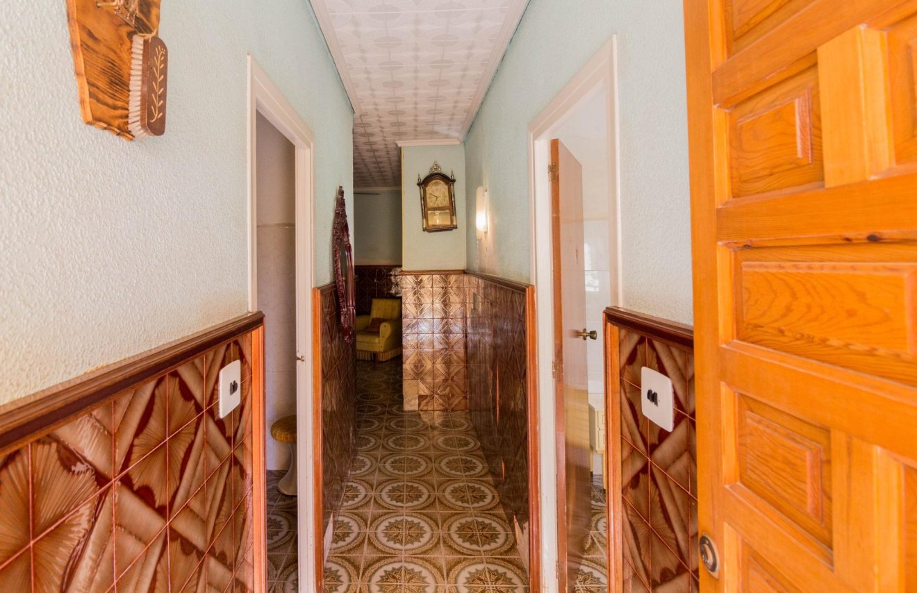 Resale - Casa - Redován - 03370