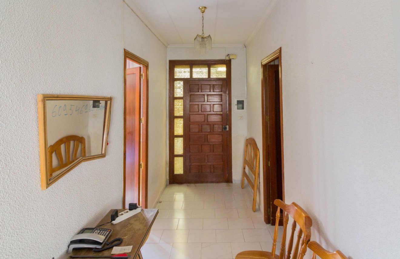 Resale - Casa con terreno - Callosa de Segura - CRA. CALLOSA - CATRAL