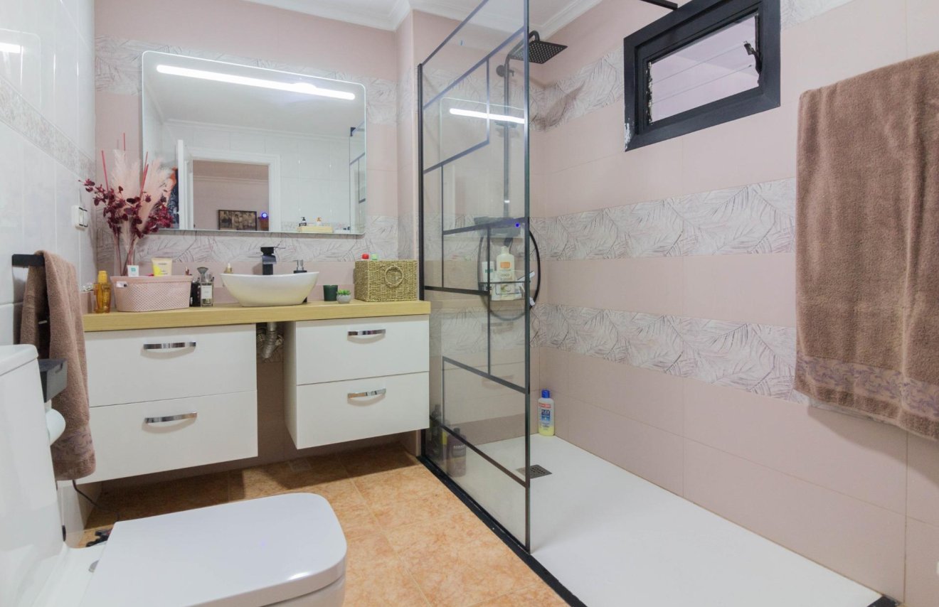 Resale - Chalet - Dolores - CENTRO