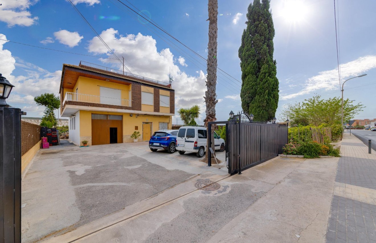 Resale - Casa - Orihuela - Zona Centro