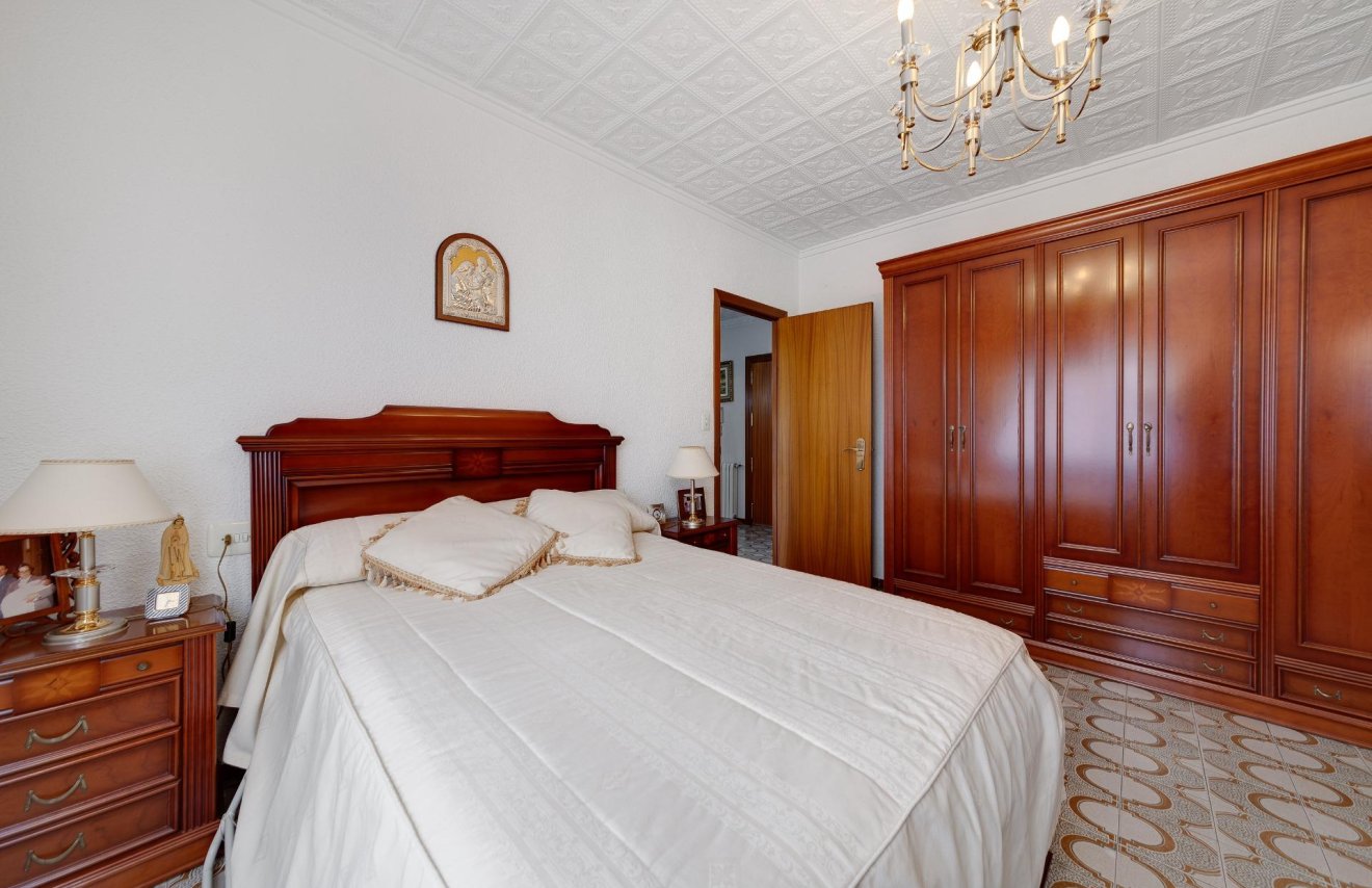 Resale - Casa - Orihuela - Zona Centro