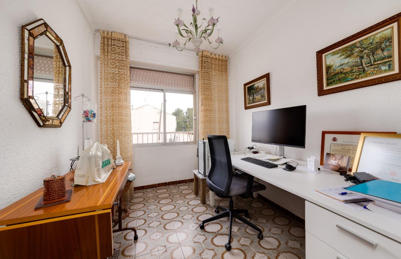 Resale - Casa - Orihuela - Zona Centro