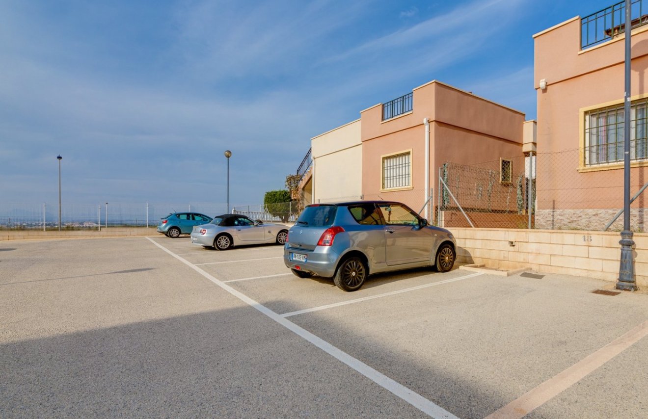 Resale - Chalet - Torrevieja - Aguas nuevas 1