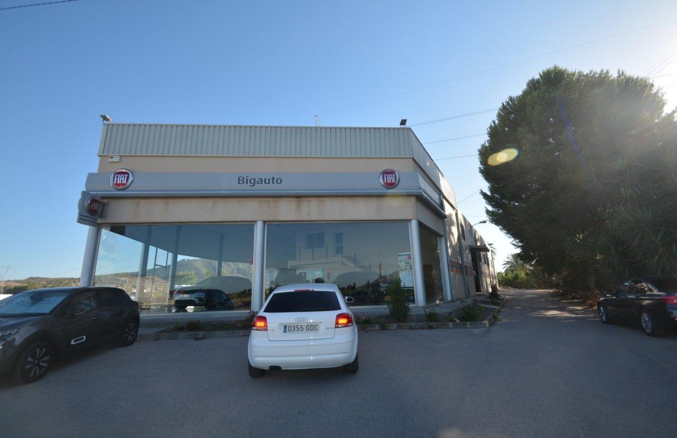 Reventa - Nave industrial - Orihuela - Correntías Bajas