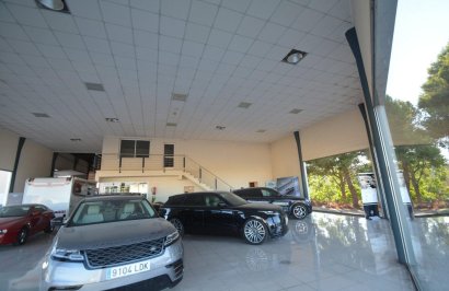 Reventa - Nave industrial - Orihuela - Correntías Bajas