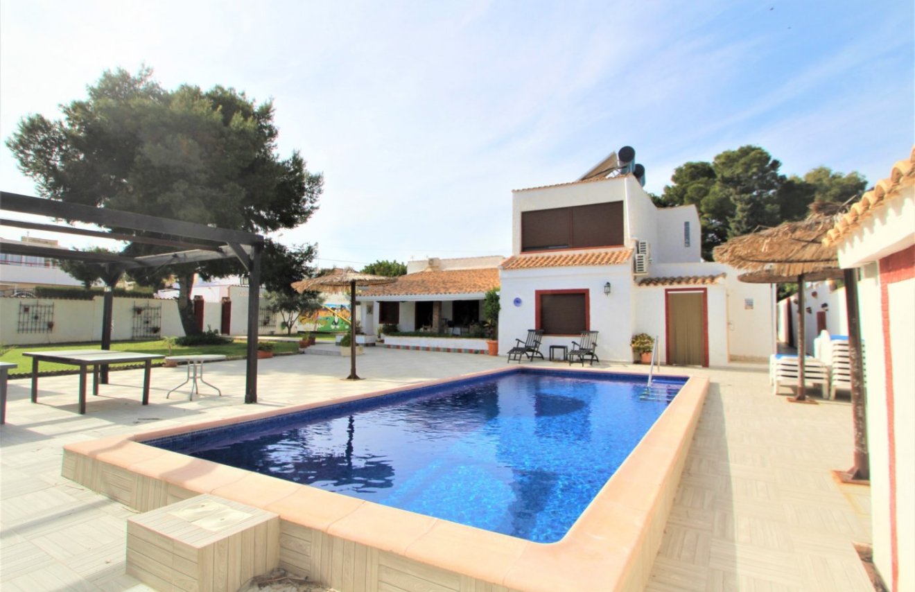 Revente - Chalet - Orihuela Costa - Lomas de Cabo Roig