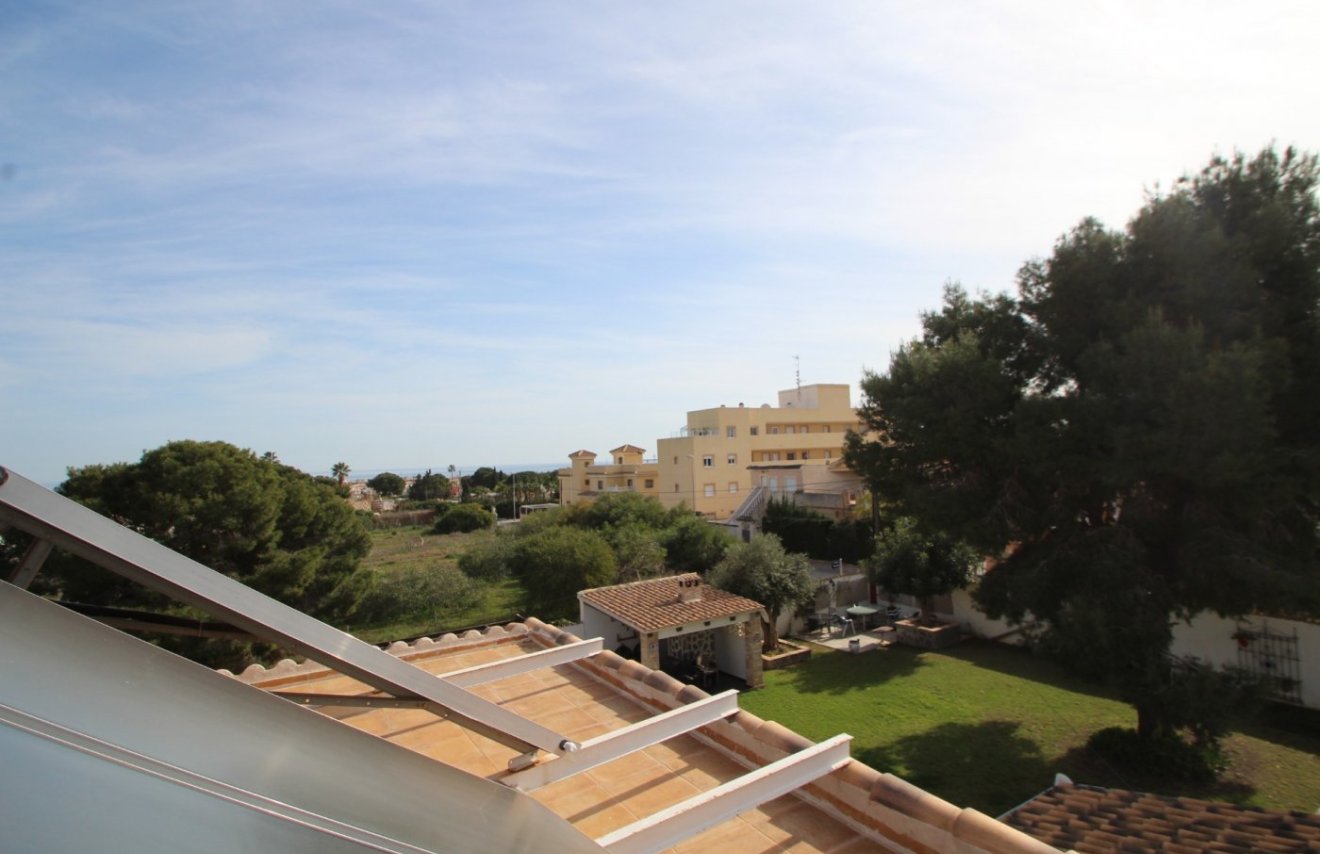 Resale - Chalet - Orihuela Costa - Lomas de Cabo Roig