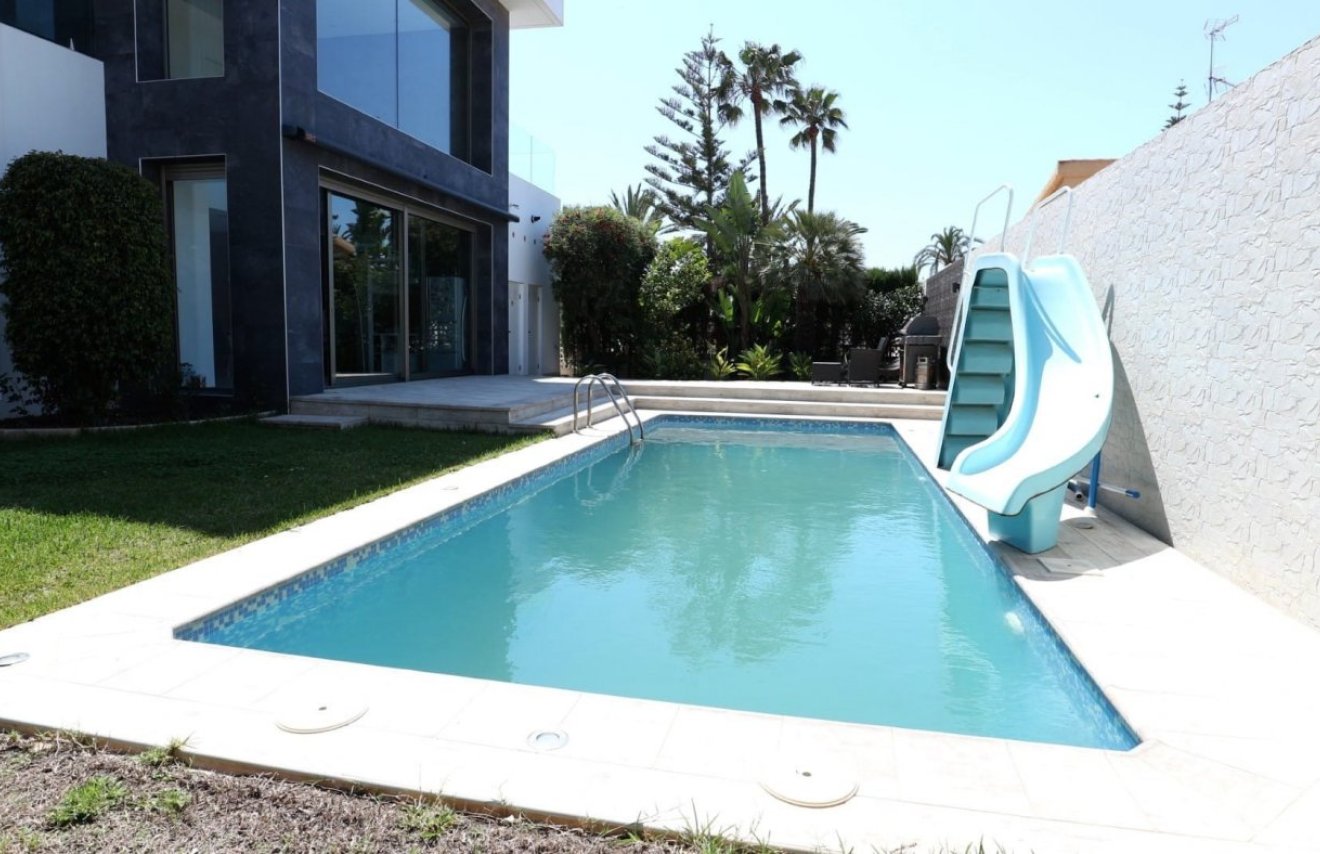 Reventa - Villa de Lujo - Torrevieja - Los Angeles