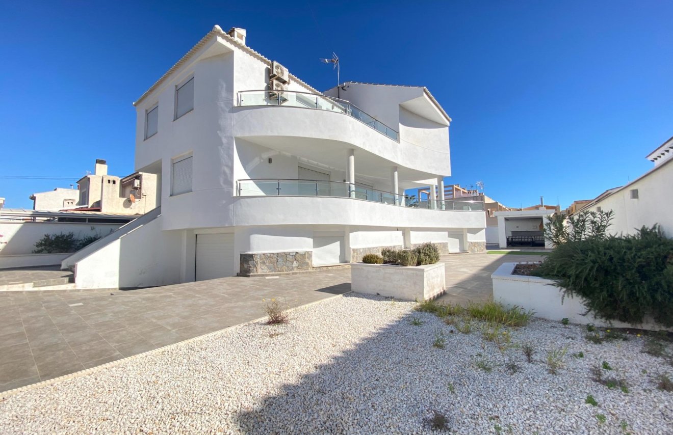 Reventa - Villa de Lujo - Torrevieja - Aldea del mar