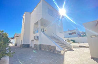 Resale - Villa de Lujo - Torrevieja - Aldea del mar