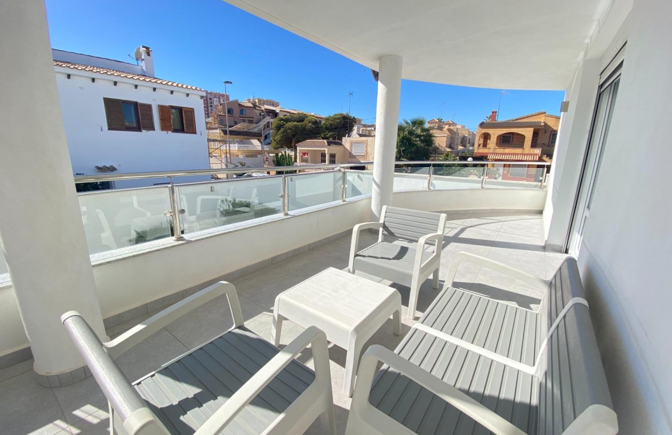 Resale - Villa de Lujo - Torrevieja - Aldea del mar