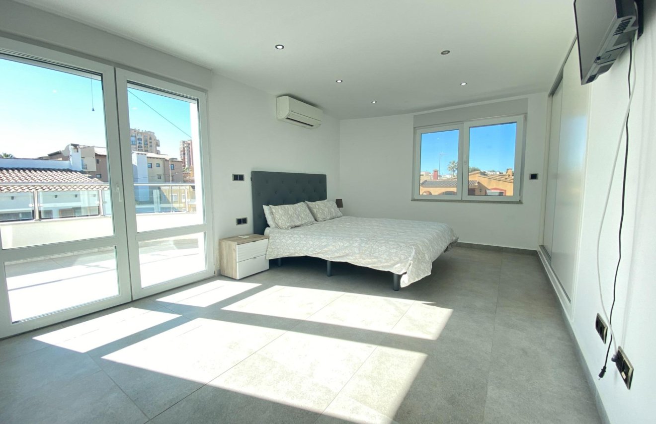 Reventa - Villa de Lujo - Torrevieja - Aldea del mar