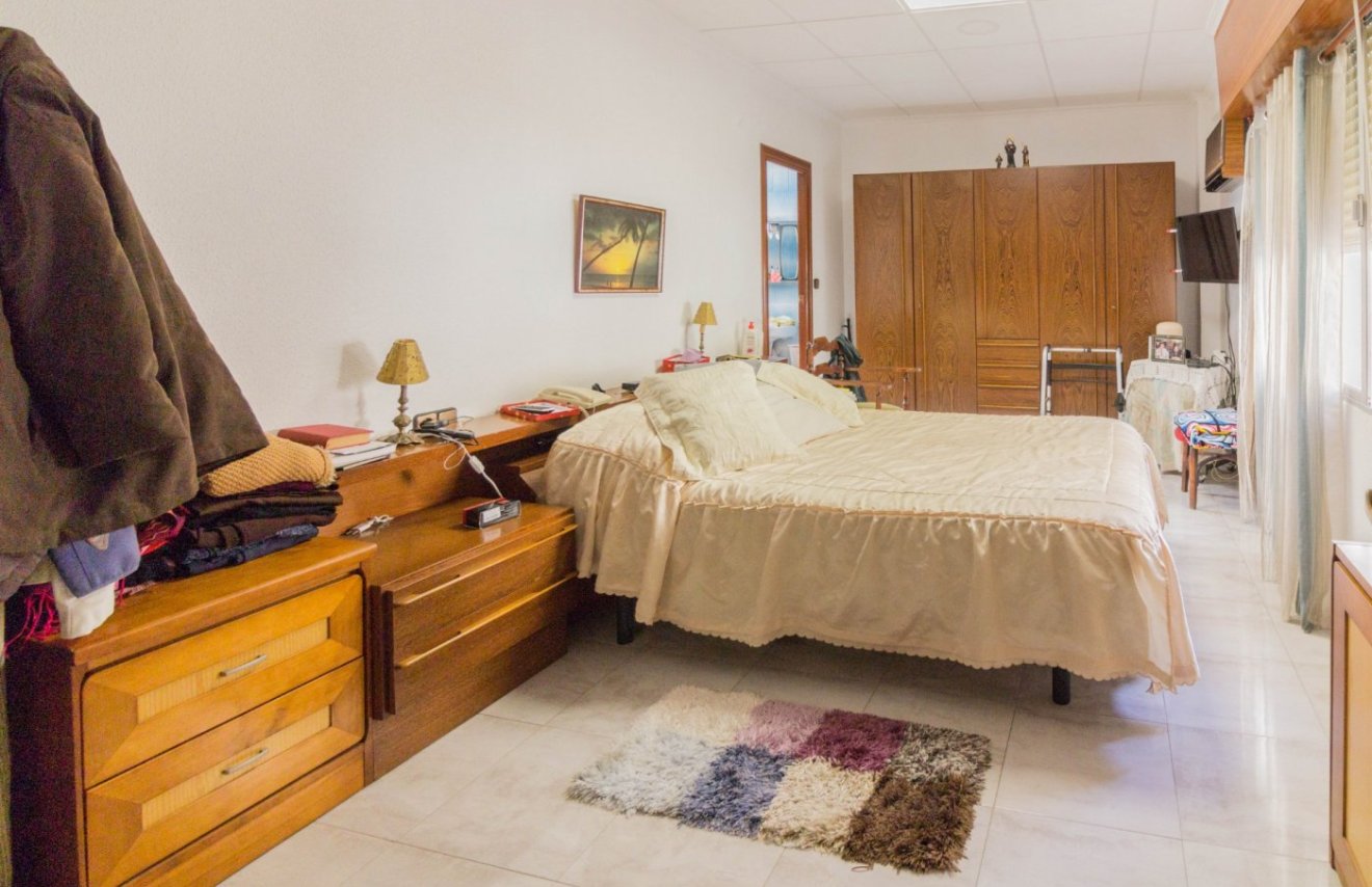 Resale - Casa con terreno - Callosa de Segura - C- FILARMONICA