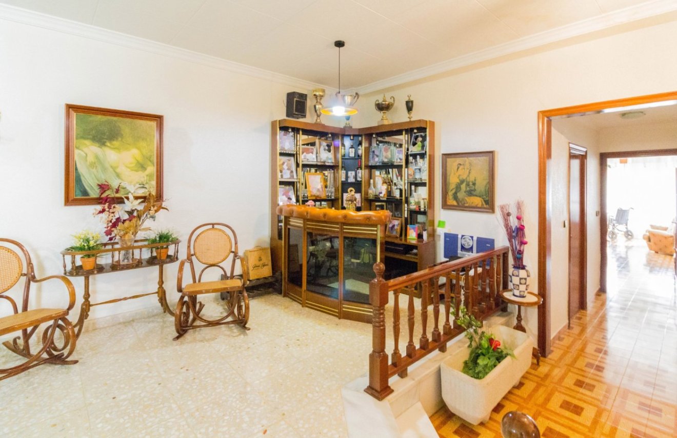 Resale - Casa con terreno - Callosa de Segura - C- FILARMONICA