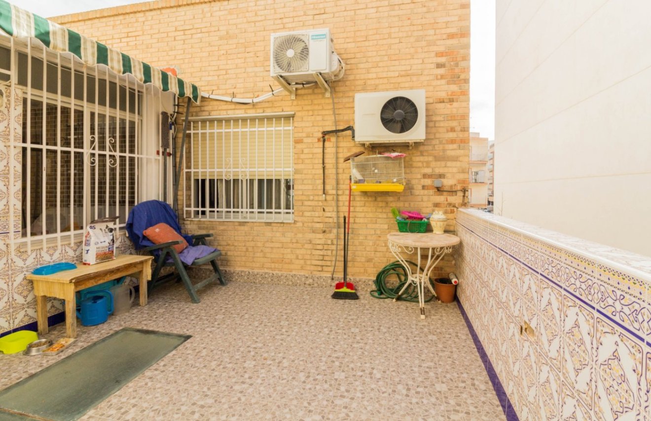 Resale - Casa con terreno - Callosa de Segura - C- FILARMONICA