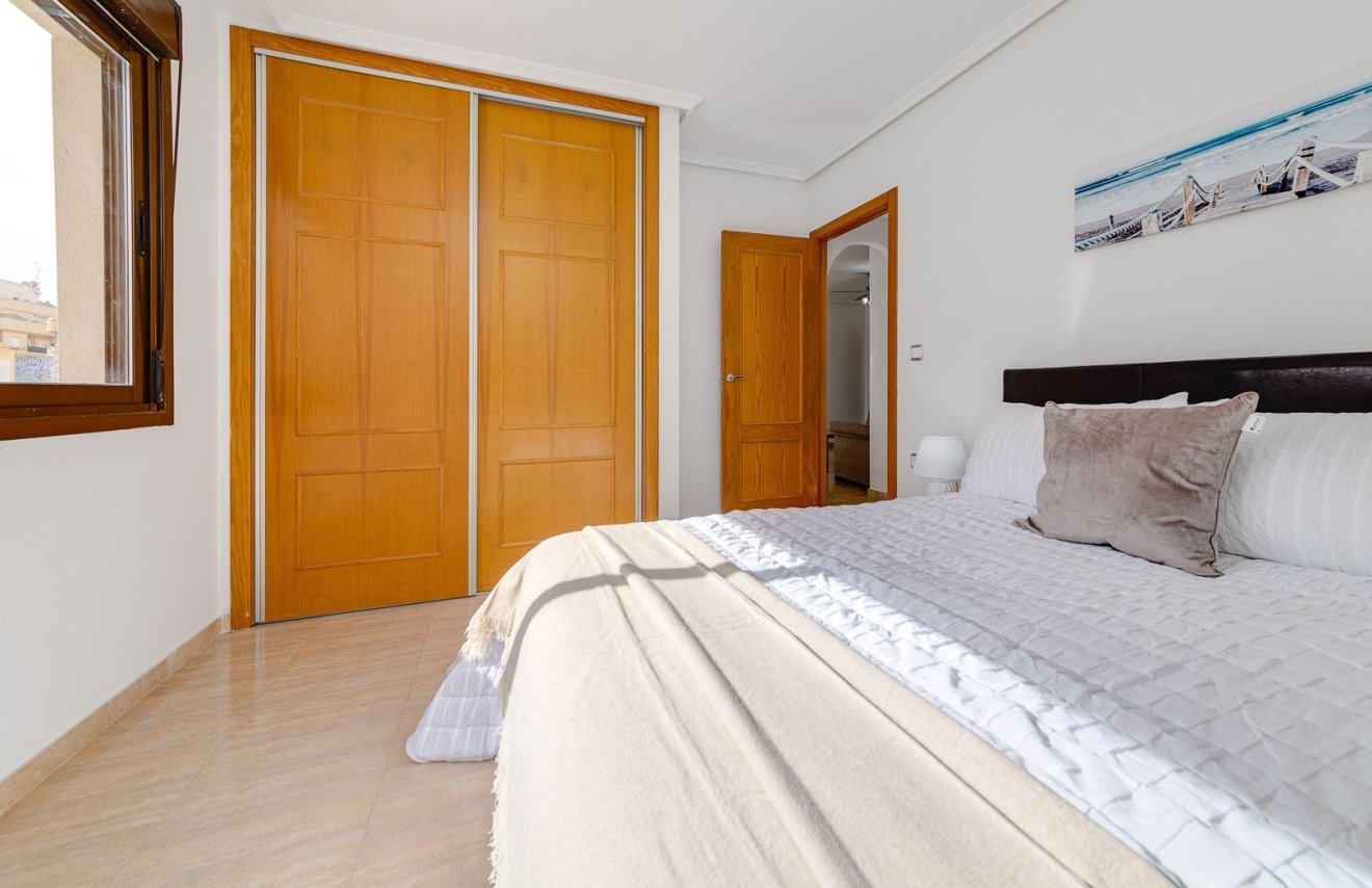 Resale - Apartamento - Torrevieja - Centro