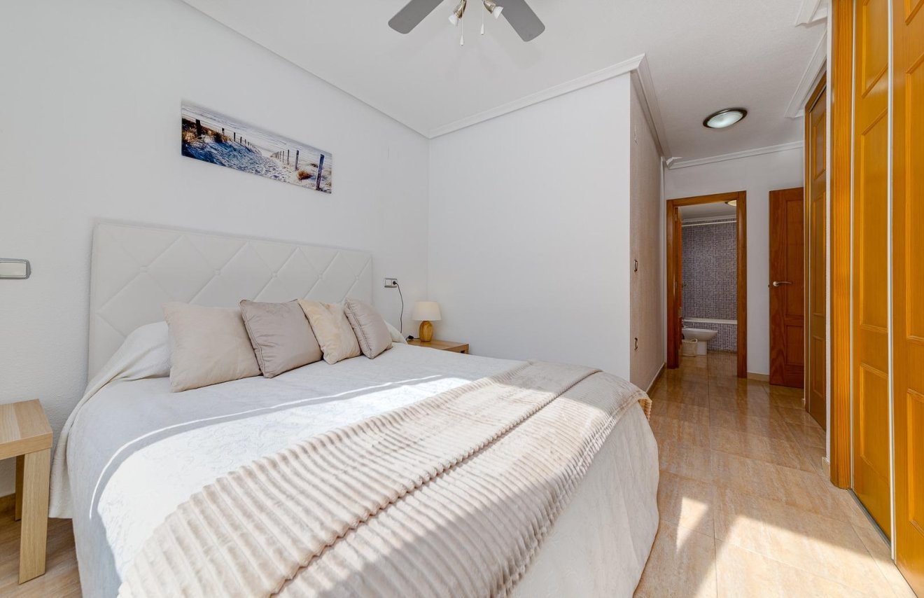 Resale - Apartamento - Torrevieja - Centro