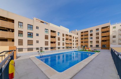 Resale - Apartamento - Torrevieja - Centro