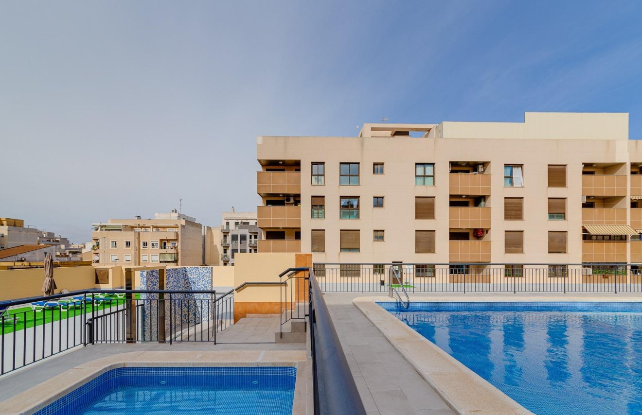 Resale - Apartamento - Torrevieja - Centro