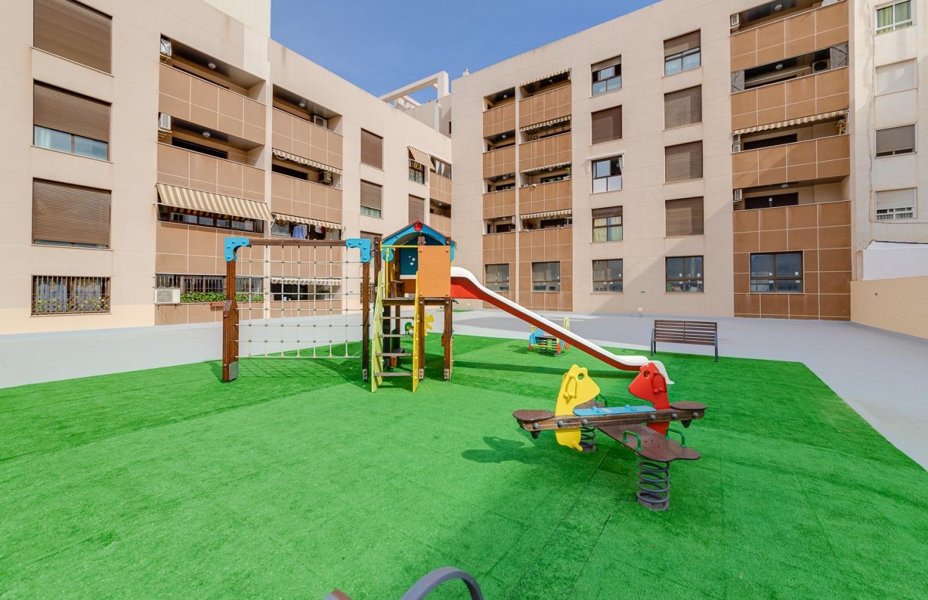 Resale - Apartamento - Torrevieja - Centro