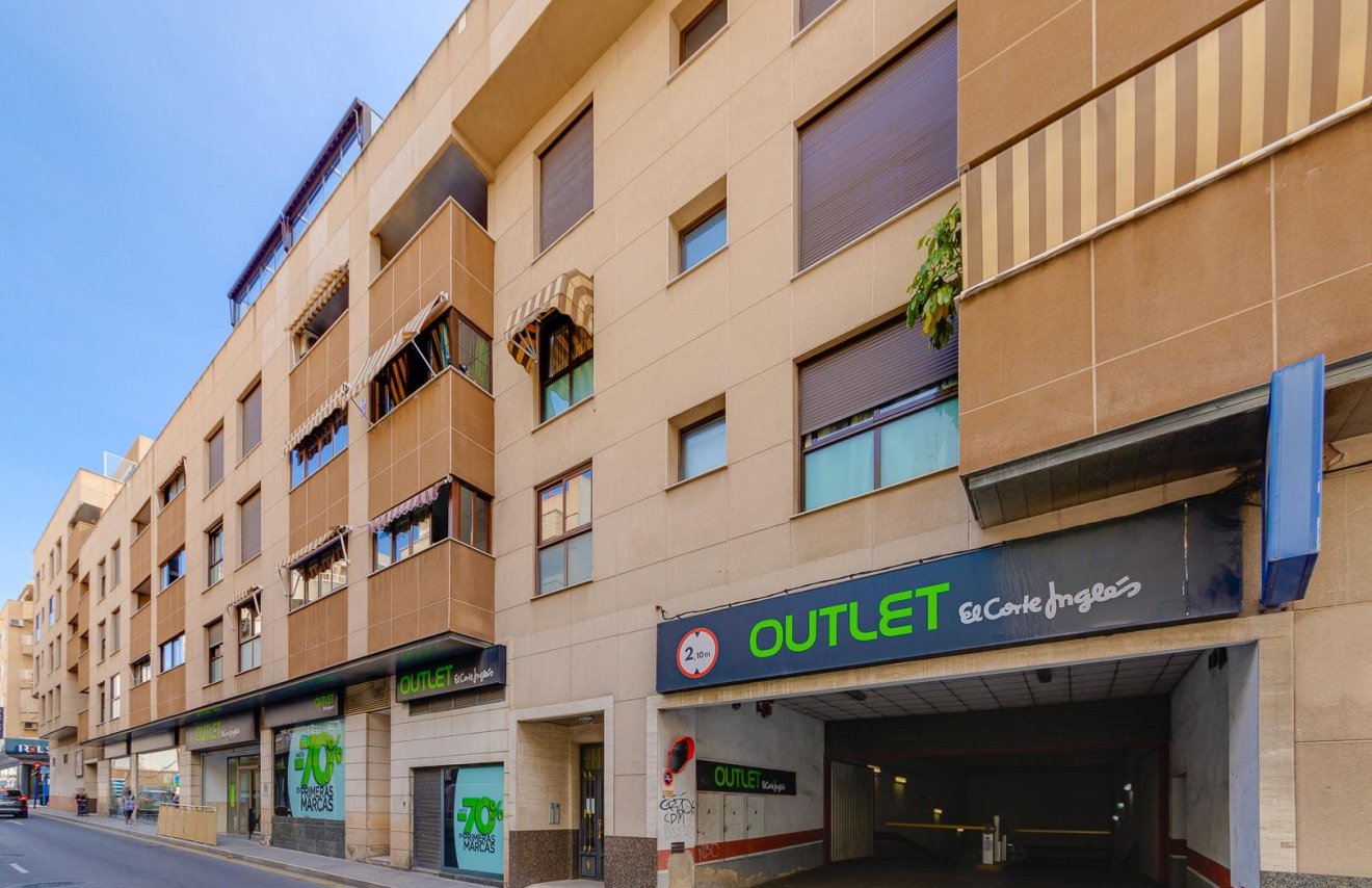 Resale - Apartamento - Torrevieja - Centro