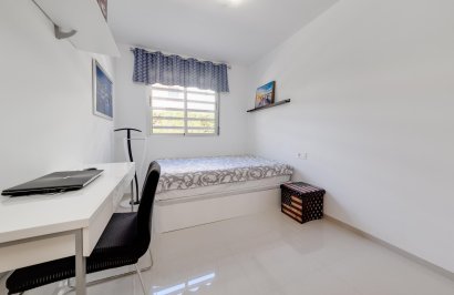 Resale - Bungalow Planta Baja - Torrevieja - Sector 25