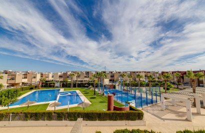 Resale - Bungalow Planta Baja - Torrevieja - Sector 25