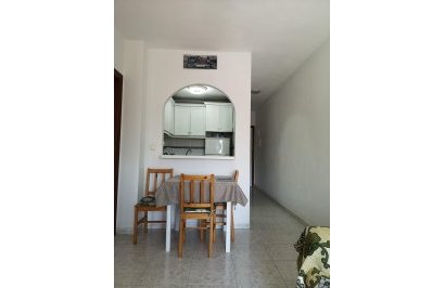 Resale - Apartamento - Torrevieja - Estacion de autobuses