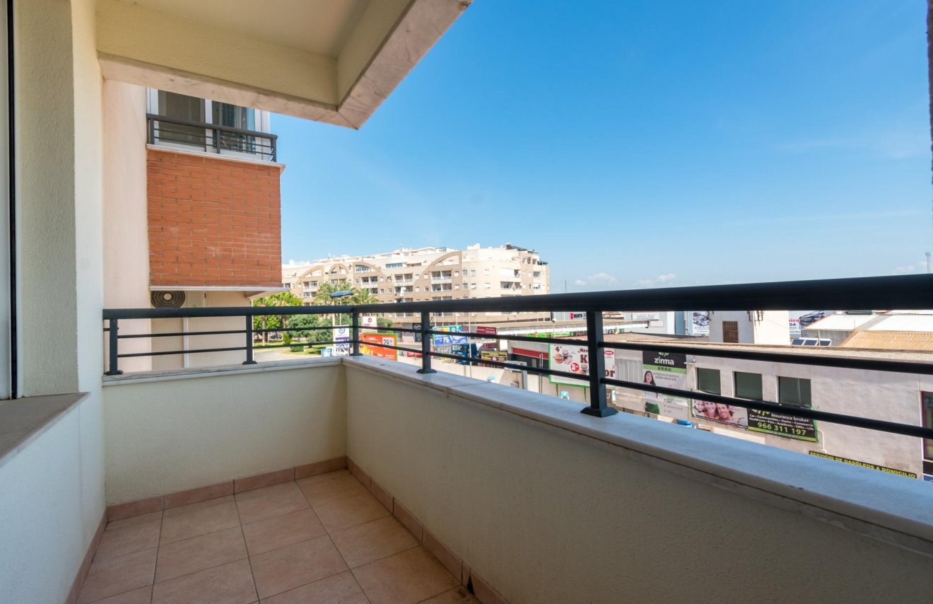 Revente - Apartamento - Torrevieja - El molino