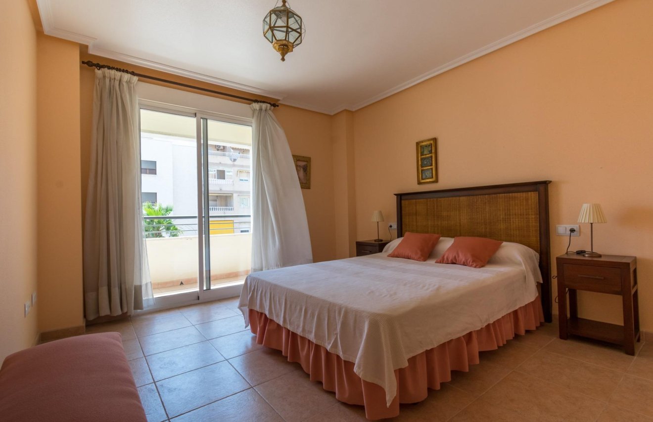 Revente - Apartamento - Torrevieja - El molino