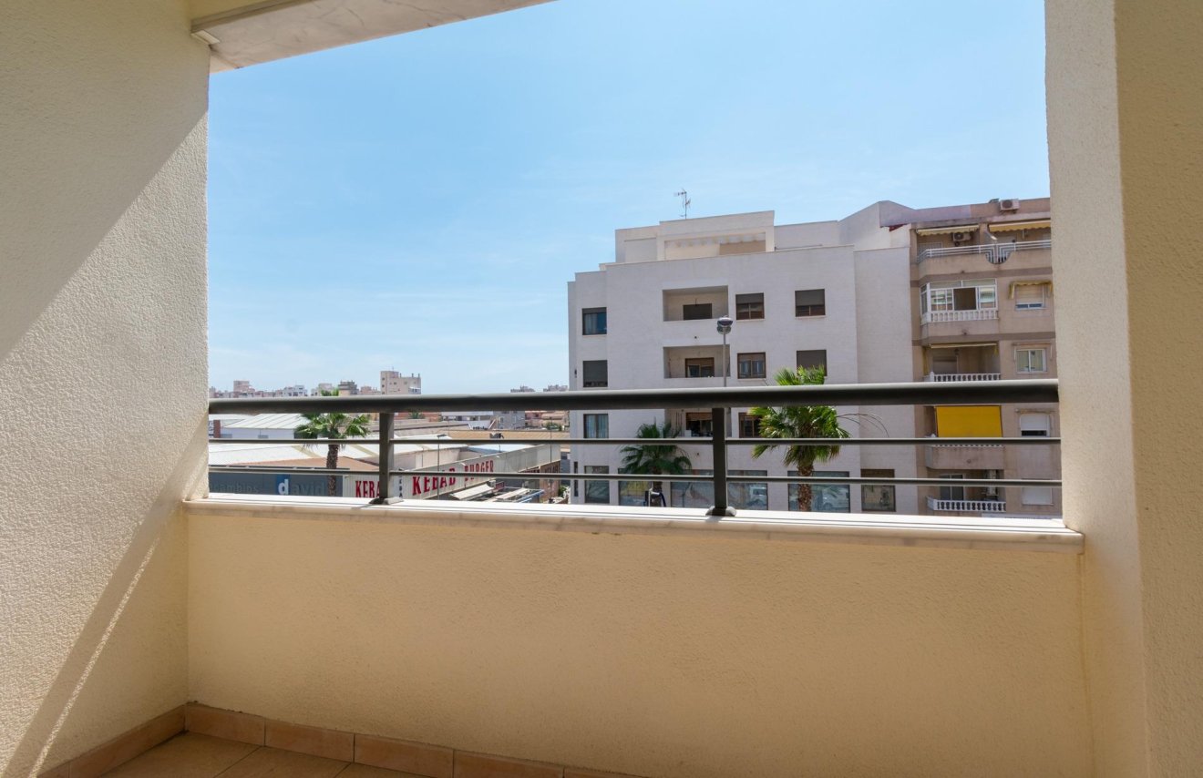 Resale - Apartamento - Torrevieja - El molino