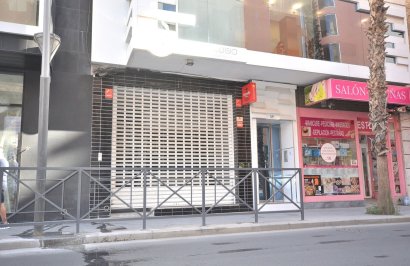 Resale - Local comercial - Torrevieja - Centro