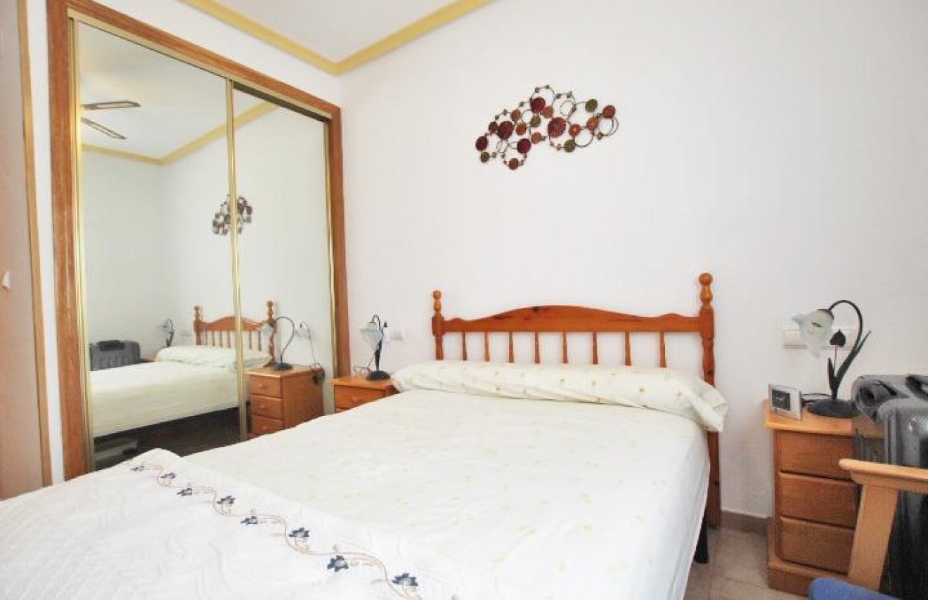 Resale - Bungalow Planta Baja - Guardamar del Segura - El Edén - Los Estaños