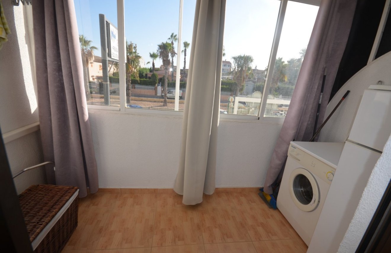 Resale - Apartamento - Torrevieja - Torrejón