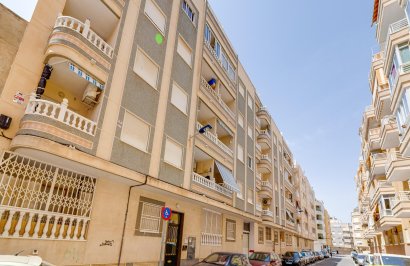 Resale - Apartamento - Torrevieja - Playa del Cura