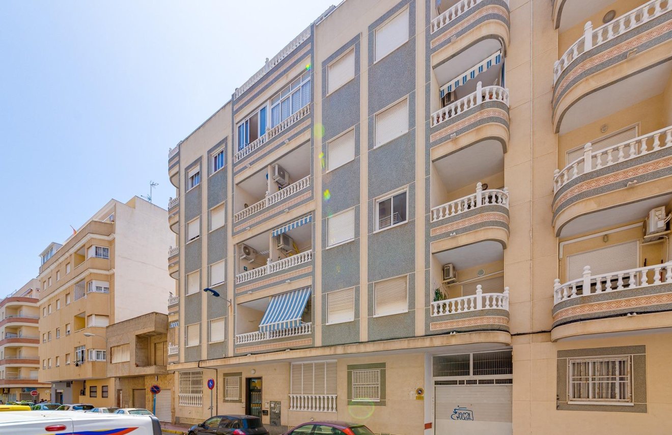 Resale - Apartamento - Torrevieja - Playa del Cura