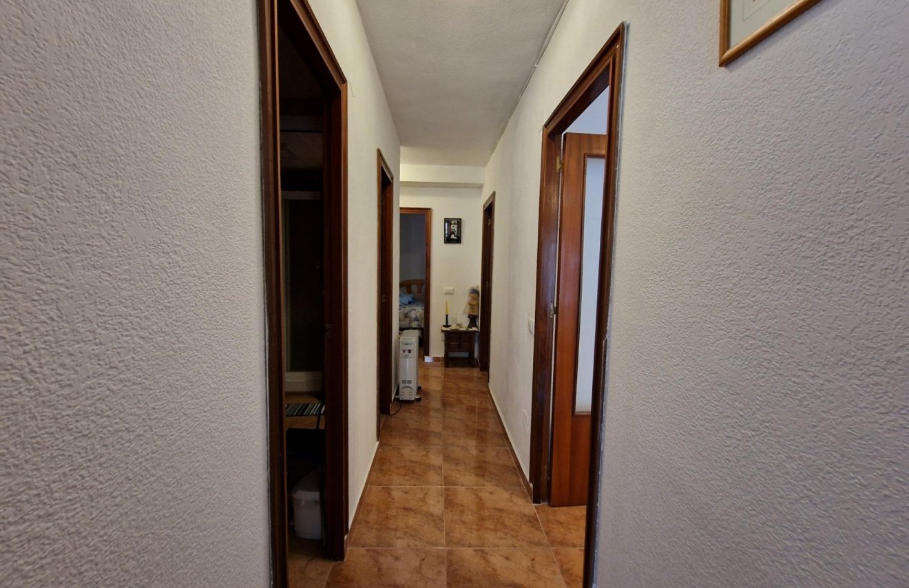 Resale - Apartamento - Torrevieja - Acequion