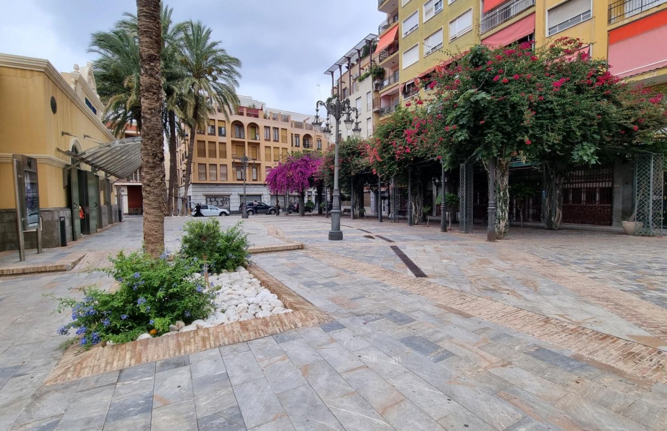 Revente - Local comercial - Orihuela - Zona Centro