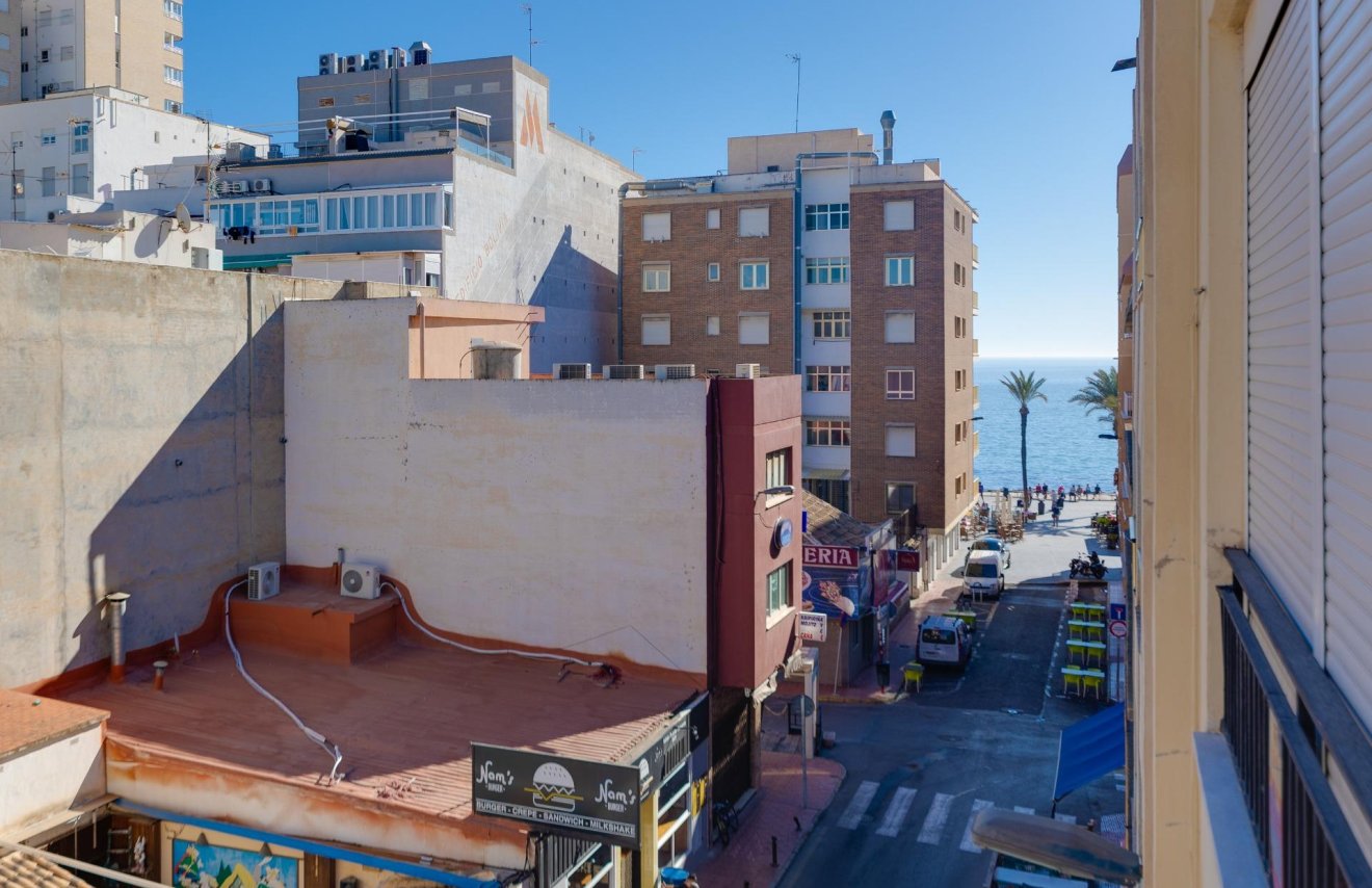 Resale - Apartamento - Torrevieja - Playa del Cura