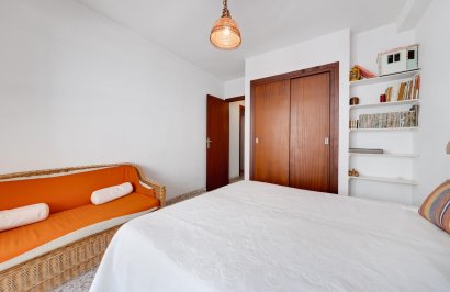 Resale - Apartamento - Torrevieja - Puerto