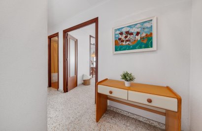 Resale - Apartamento - Torrevieja - Puerto