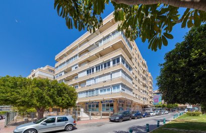 Resale - Apartamento - Torrevieja - Puerto