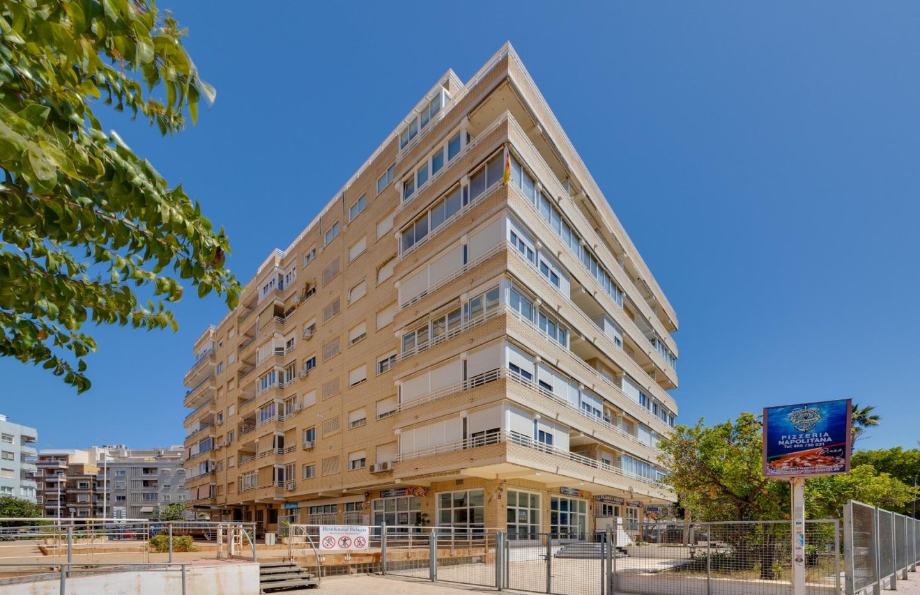 Resale - Apartamento - Torrevieja - Puerto