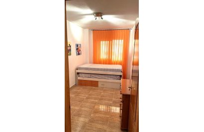 Resale - Apartamento - Los Alcázares - Centro