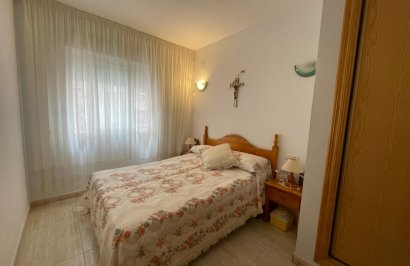 Resale - Apartamento - Torrevieja - Estacion de autobuses