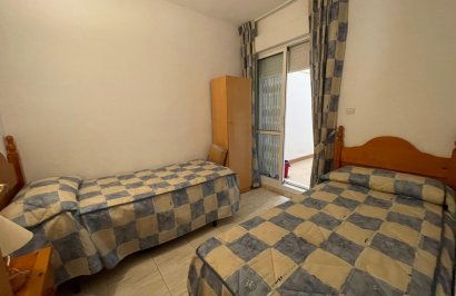 Resale - Apartamento - Torrevieja - Estacion de autobuses