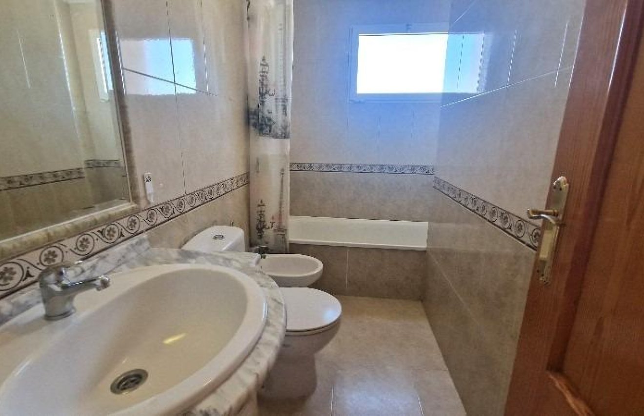 Resale - Apartamento - Torrevieja - Nueva Torrevieja