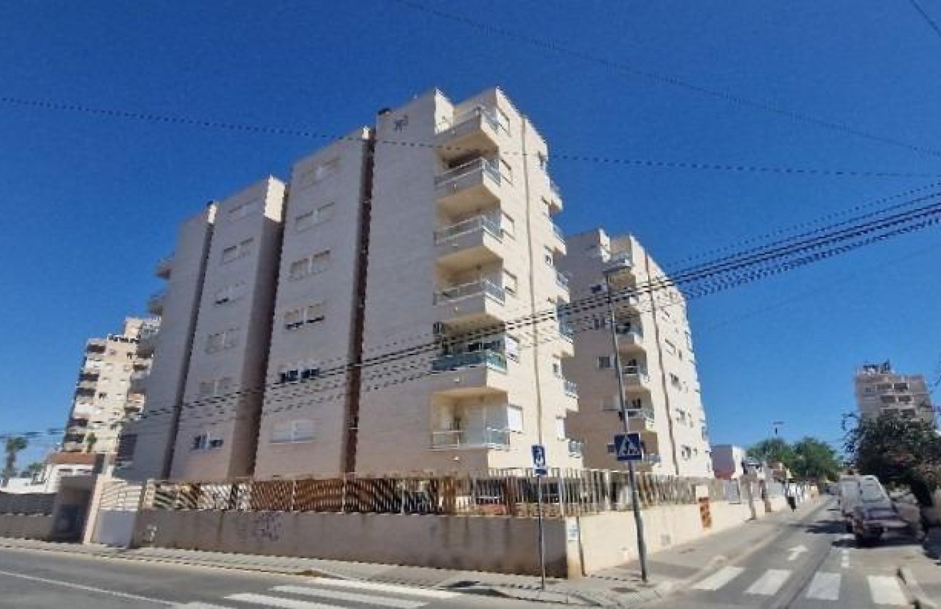 Resale - Apartamento - Torrevieja - Nueva Torrevieja