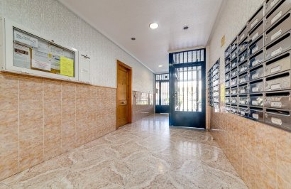 Resale - Apartamento - Torrevieja - Centro